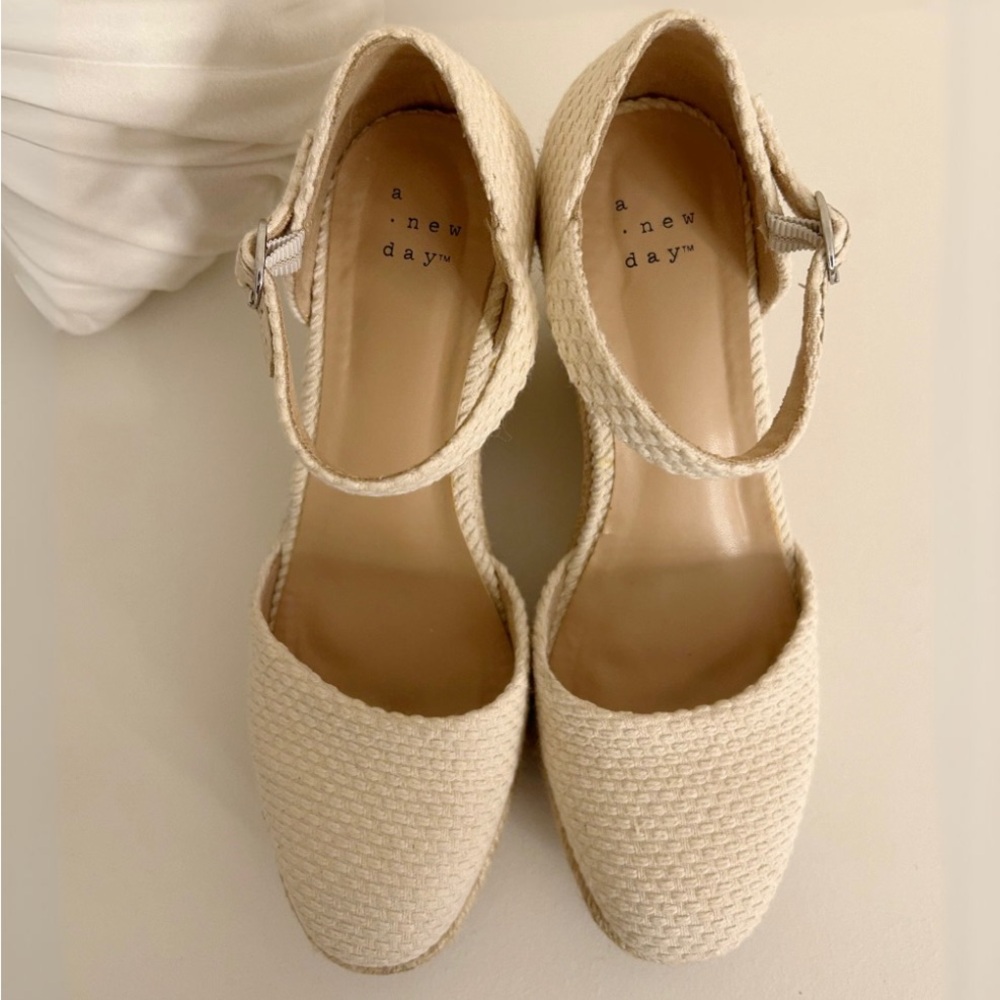 A NEW DAY Cream Strap Wedge Espadrilles - Picture 4 of 7